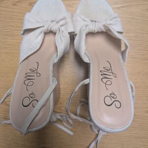 So Me Women's Cream Bow Mules